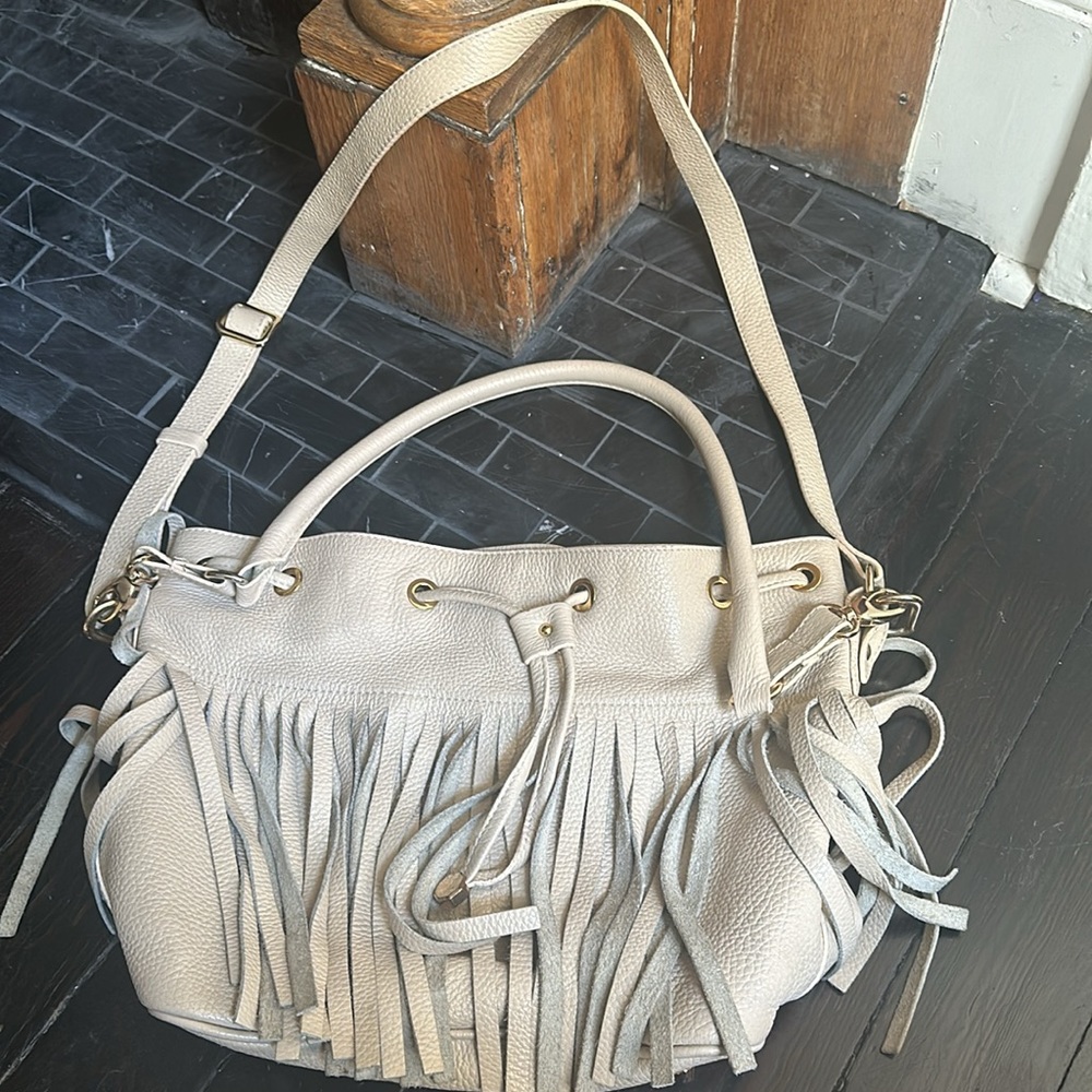 Leather bag boho crossbody & chic shoulder - Picture 4 of 10